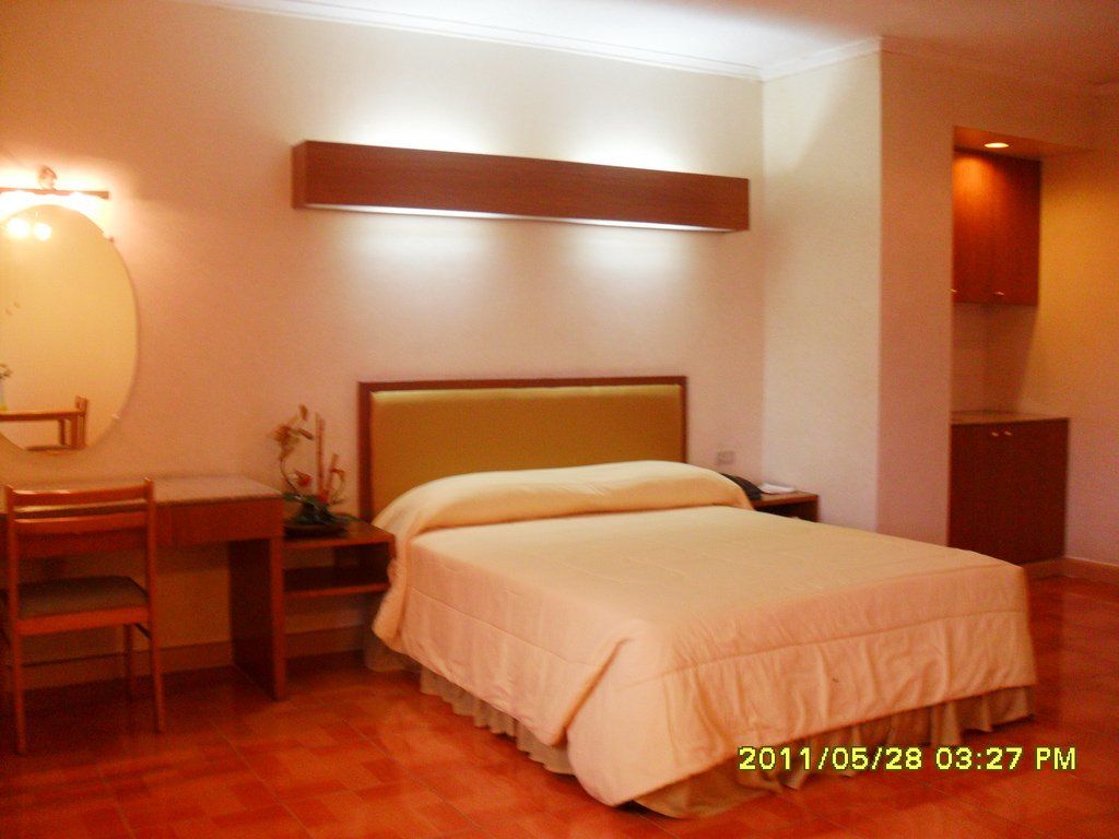 Taft Tower Hotel Manila Exterior photo